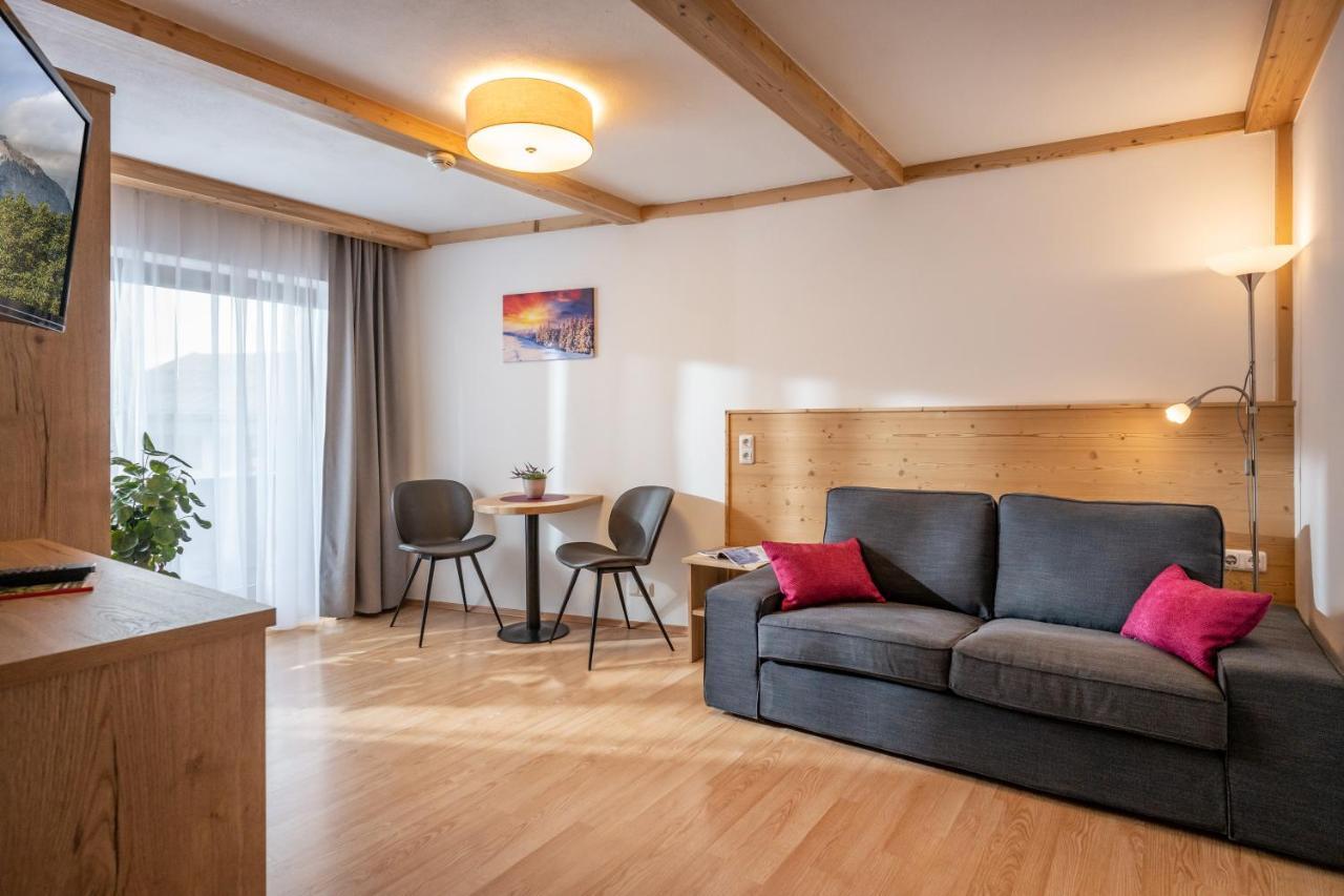 Hotel Schmiedboden Оберндорф-ин-Тирол Екстериор снимка